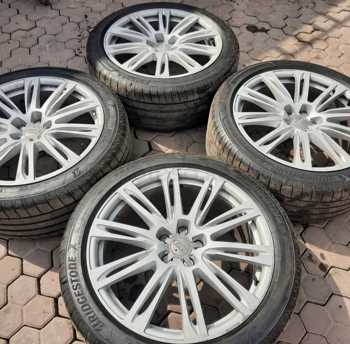 Продам диск комплект с резины 4шт оригинал R20