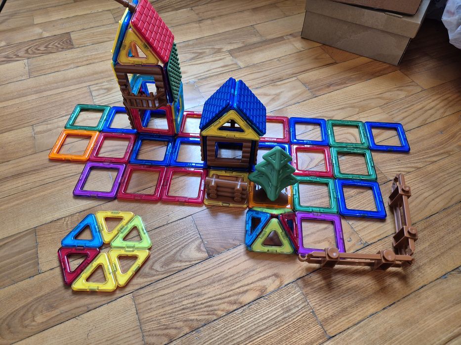 Продам магнитный конструктор б/ у