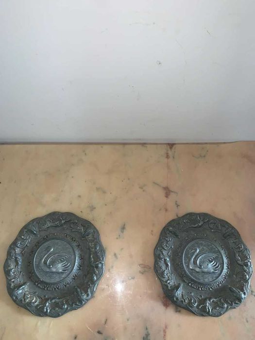 Carafa cu farfurie medievala