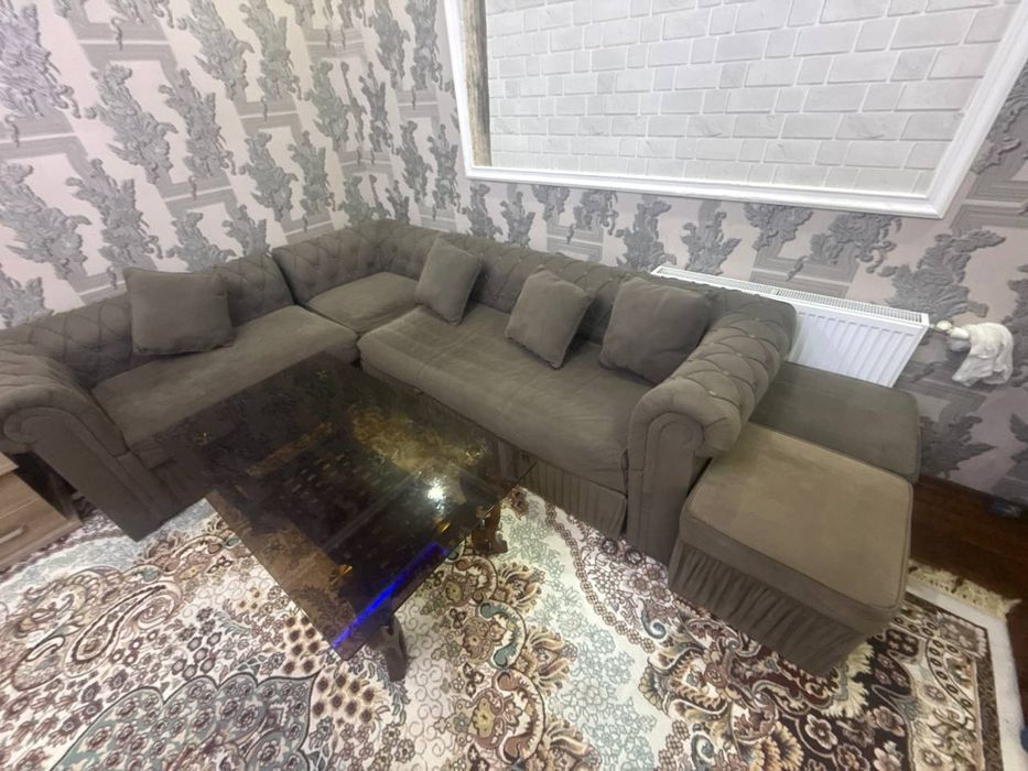 Продам гостинный угалок