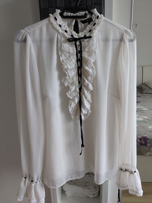 Cămașă elegantă .