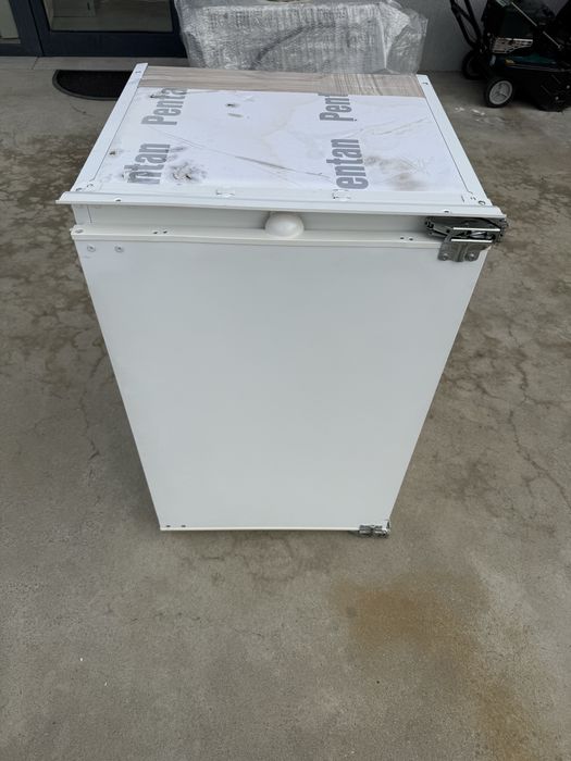 Малък хладилник за вграждане Neff - Bosch