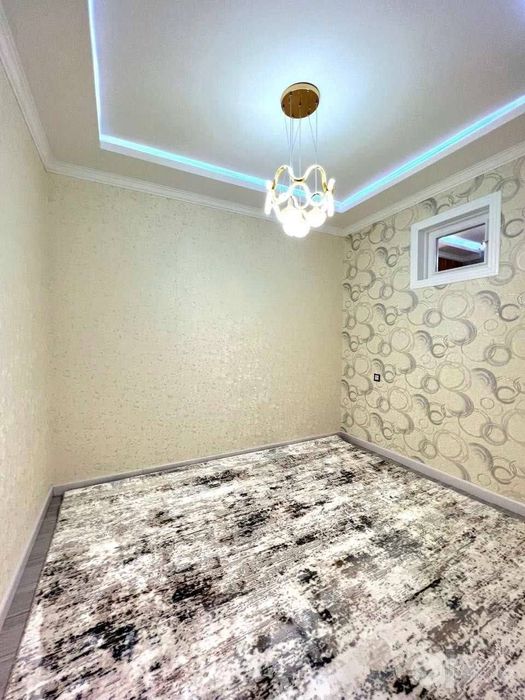 Яккасарайский район, рядом с метро Ойбек.