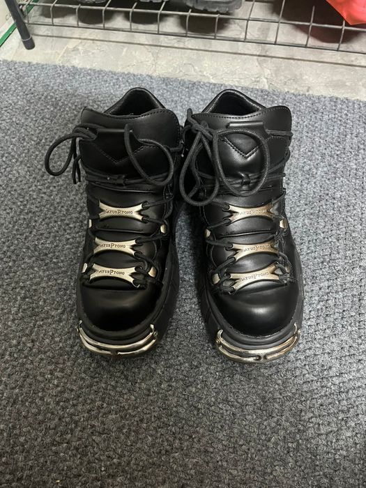 Продаем newrock кожаные.