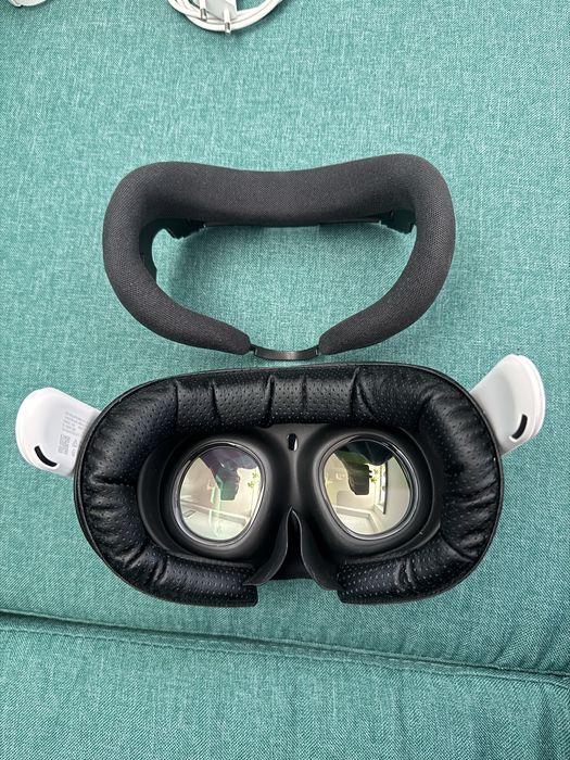 Meta Quest 3 512GB + Headstrap BoBo S3 PRO