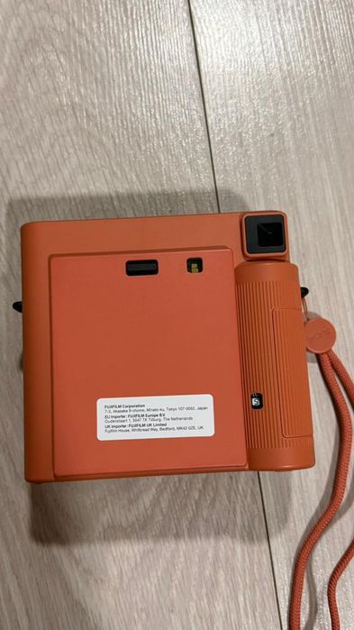 Продаются instax square SQ1