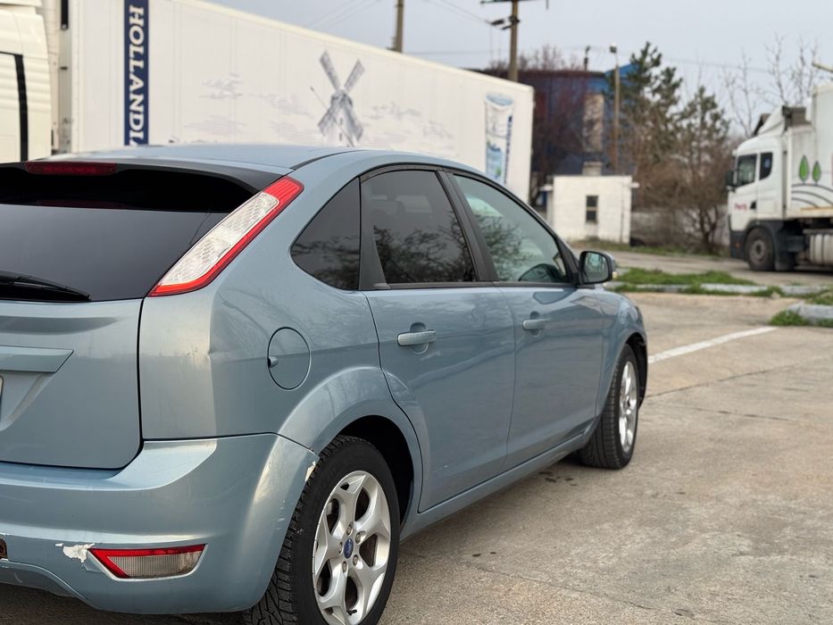 Vand ford focus 2008 cumparat de nou