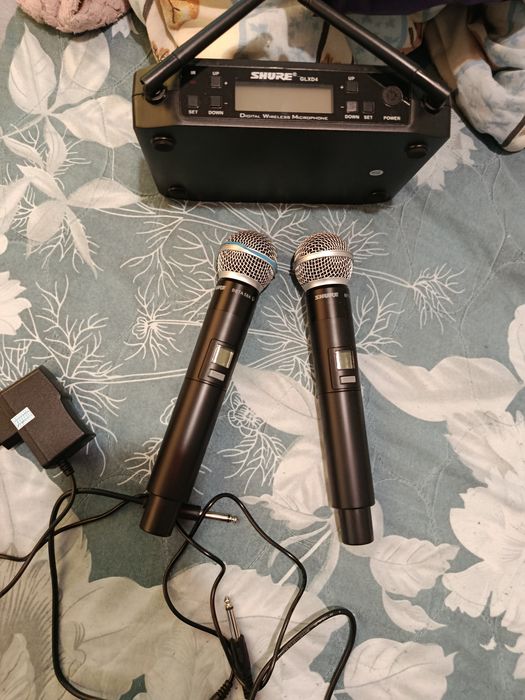 Безжични микрофони с приемник Shure