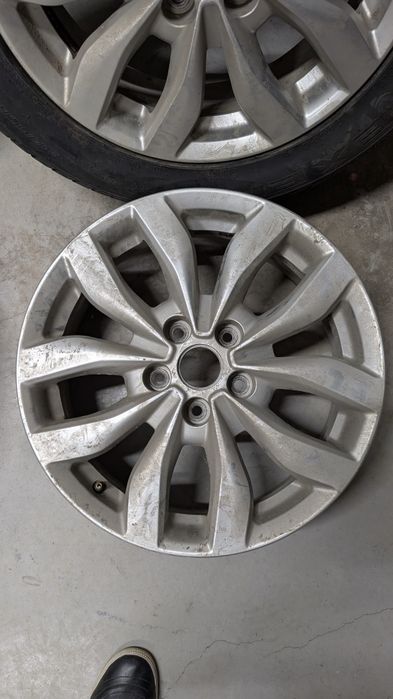 4 лети джанти 17 Зимни гуми SAVA 225/50/17  + подарък летни Michelin