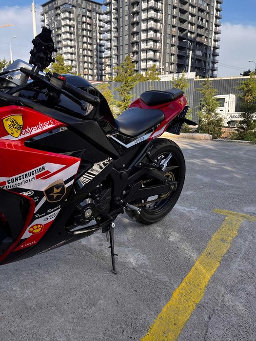 Motosikl Kavasaki  400 kub Ideal Xolatda