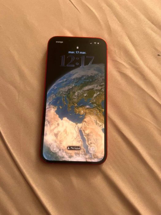 Iphone 13, rosu