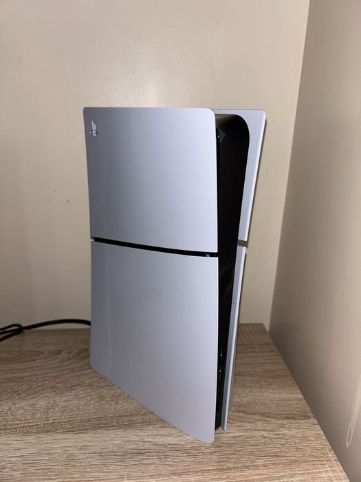 PS5 Slim 825gb cu Disk
