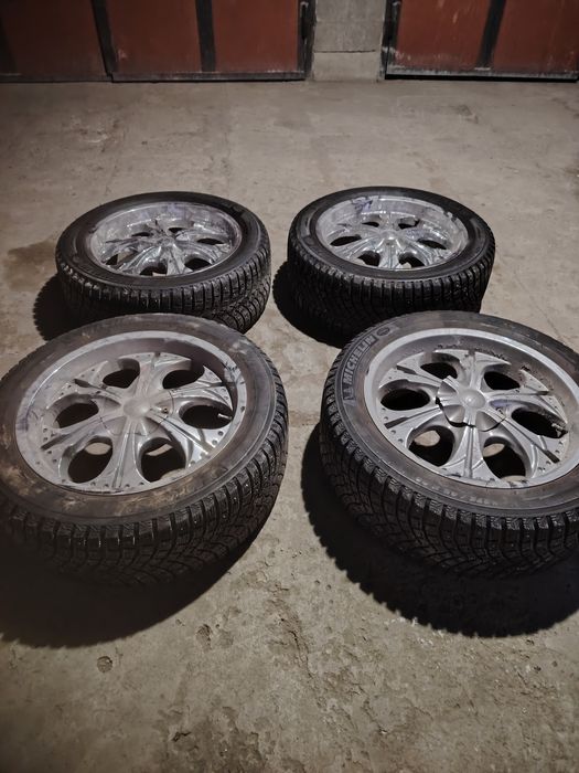 Комплект зимних шин с дисками R 20