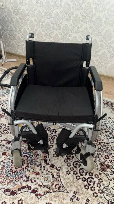 Инвалидное кресло