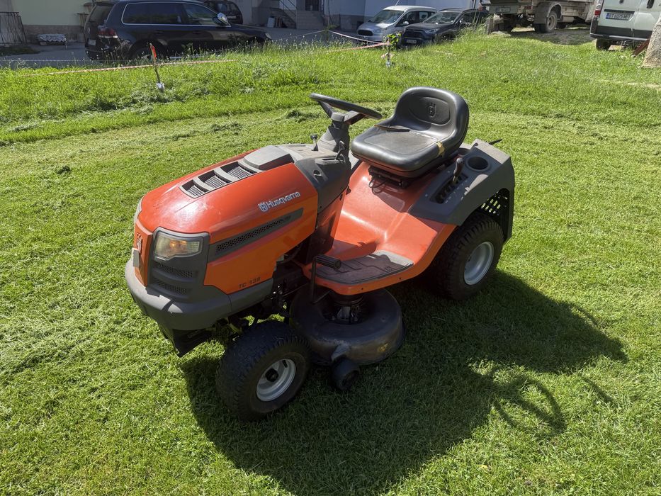 Трактона косачка Husqvarna TC138