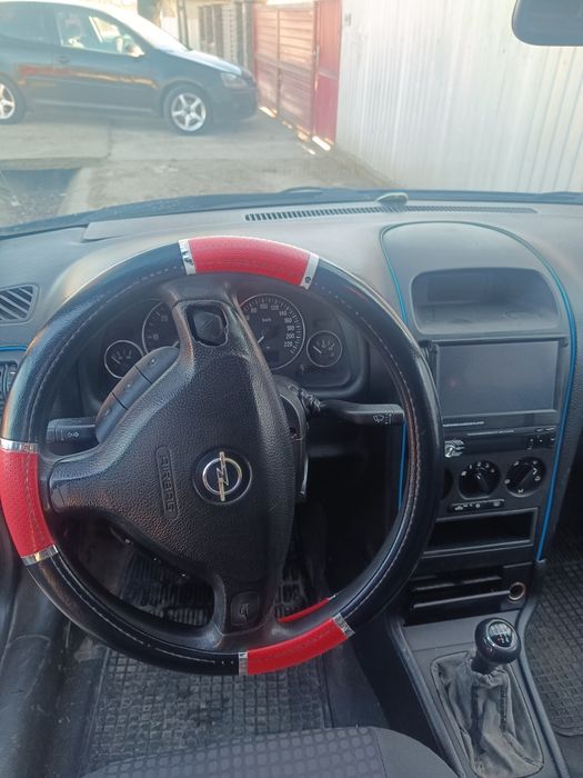 Vând Opel Astra g