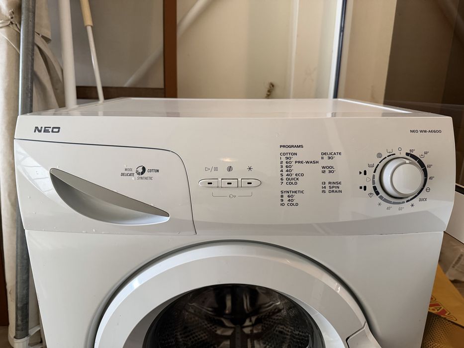 Продавам пералня NEO WM-AE600