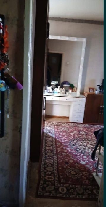 Продается Юнусабад 18 квартал 1 комнатная квартира