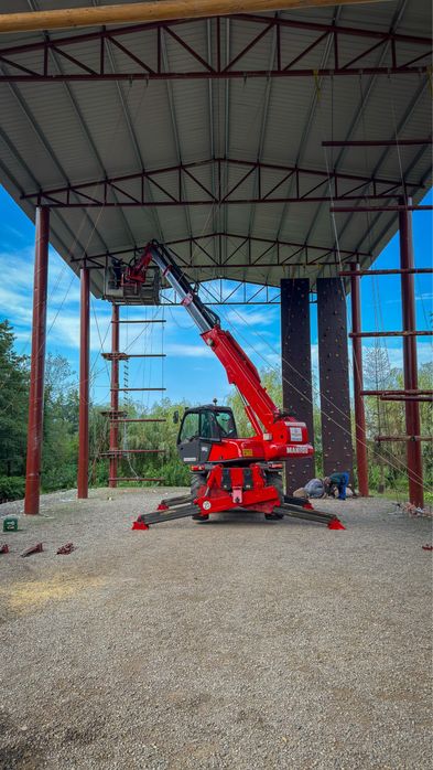 Închiriezi Manitou Telescopic Rotativ 18m Furci, Cupa Macara