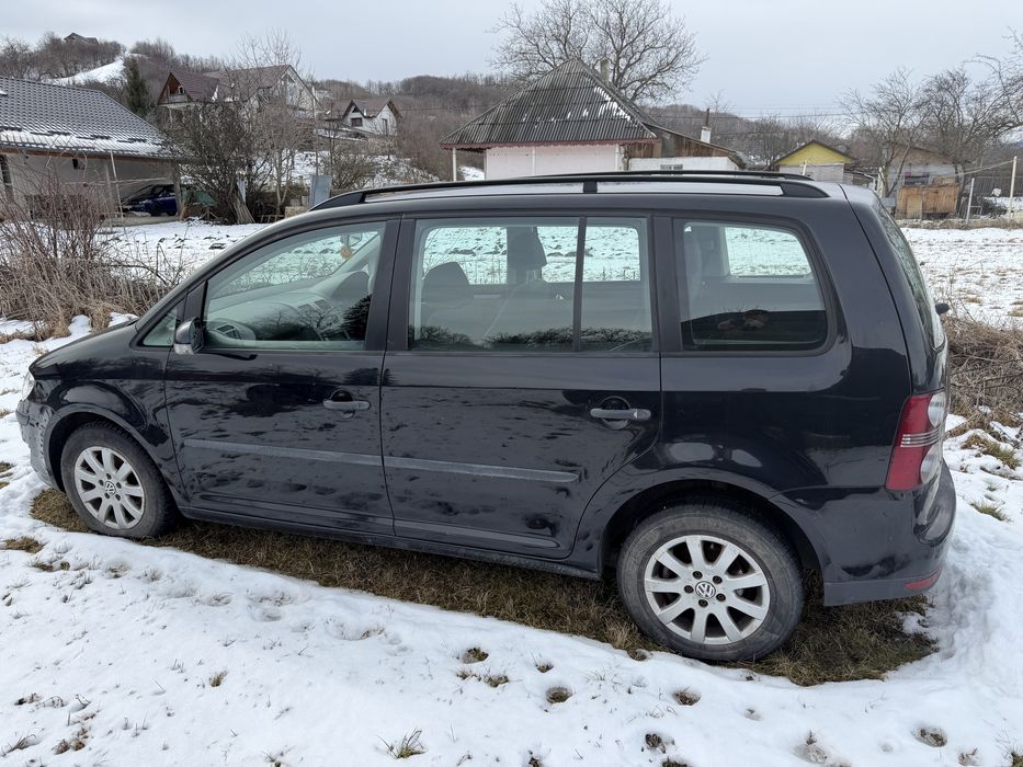 Dezmembrez touran facelift 1.9 Bxe