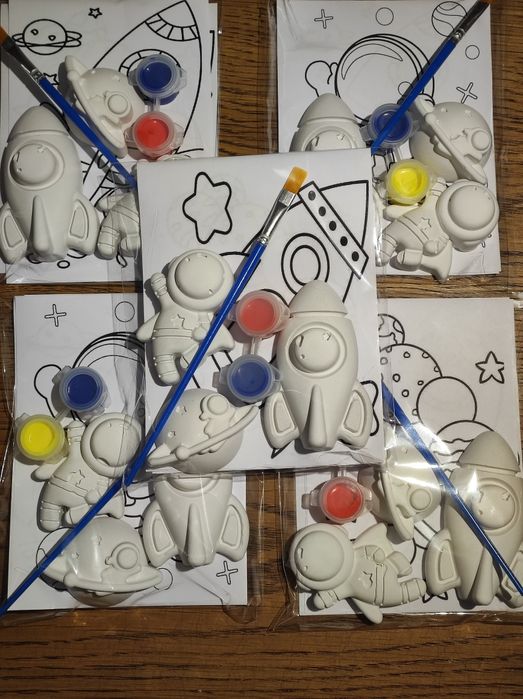 Комплект космос за оцветяване