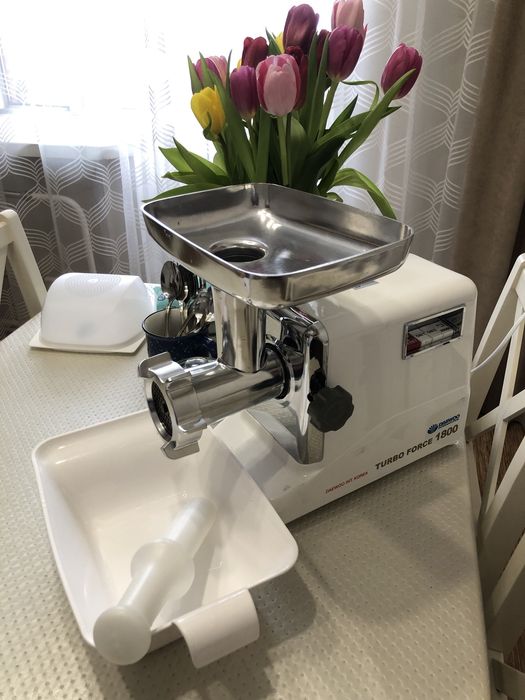 Электрическая мясорубка