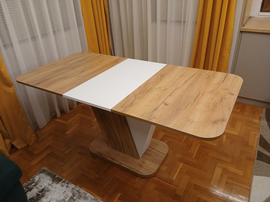 Трапезна маса дължина 160/120см. ширина 80см.