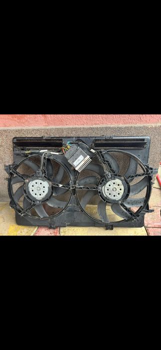 Electroventilator radiator Audi A4 B8 A5 cod 8K0121003AD