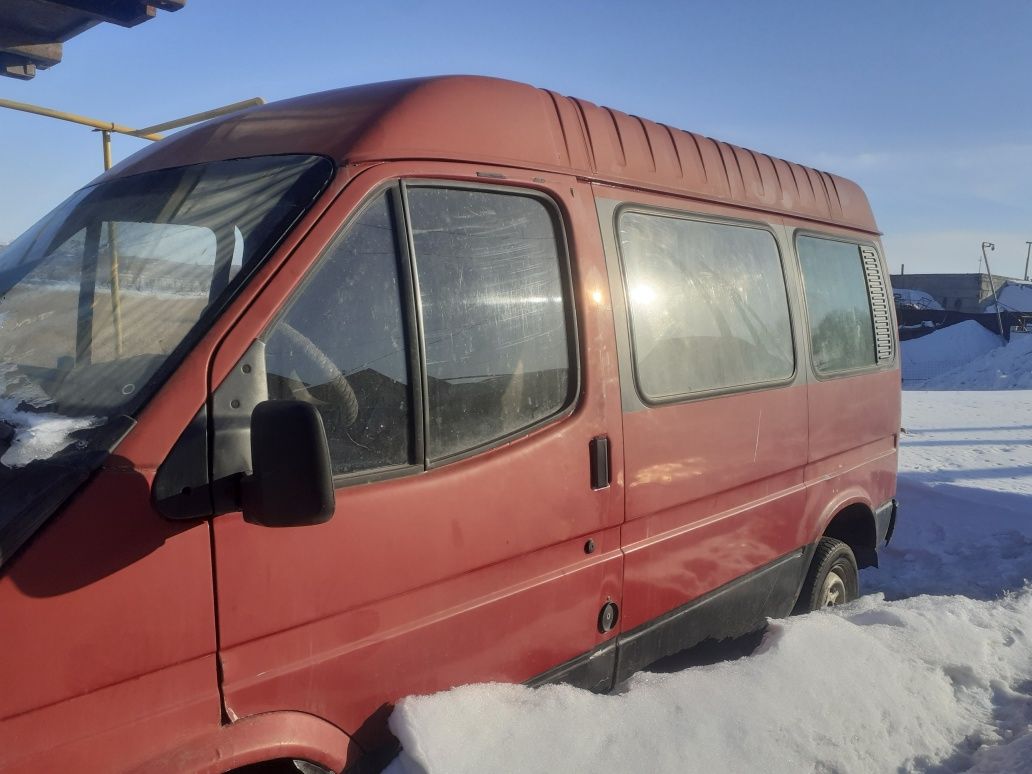 Микроавтобусы Ford Transit