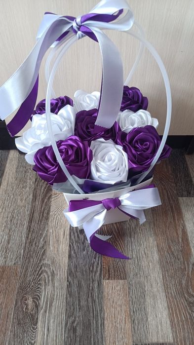 Букет роз из атласной ленты