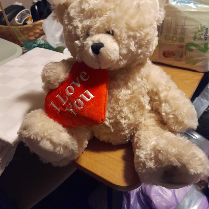 Плюшено мече със сърце