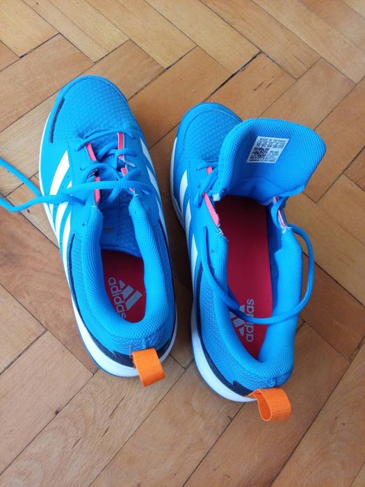 Маратонки адидас