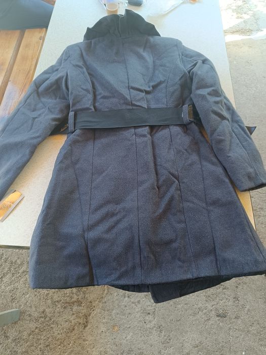 Продавам ново палто