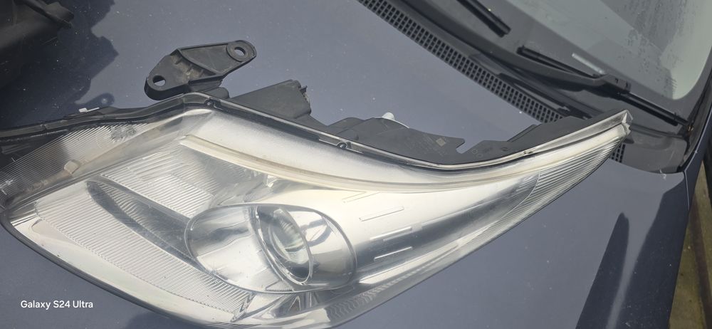 Far toyota avensis t27