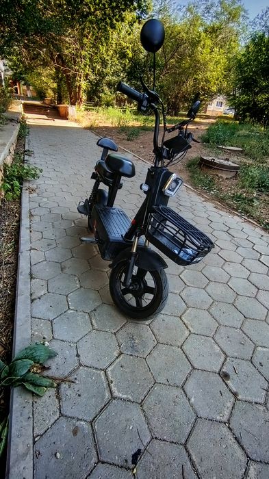 Продам электро скутер sky way
