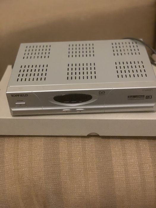 Тюнер в отличном состоянии