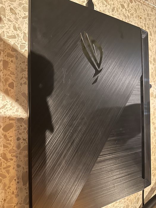 Продам ноутбук ASUS ROG Strix