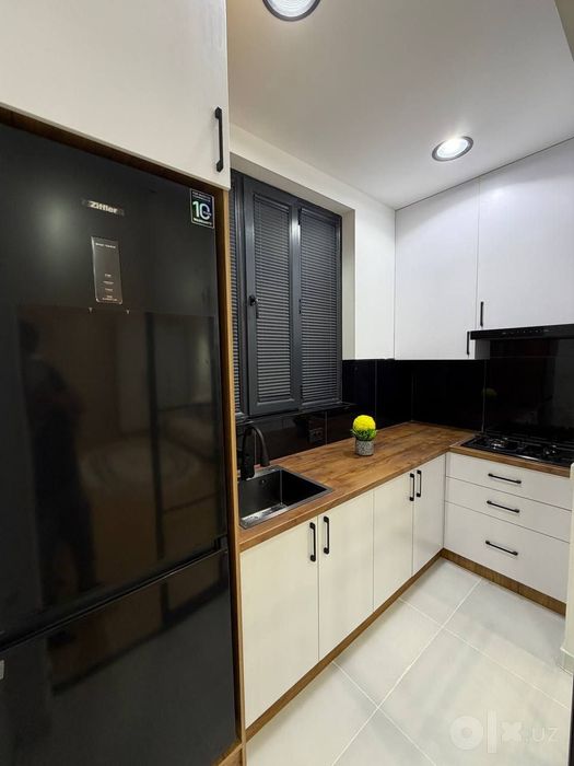Продажа 1 комнатна переделана в 2х Буз-1
