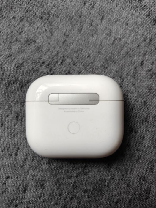 iPhone 17 256gb и airpods 3