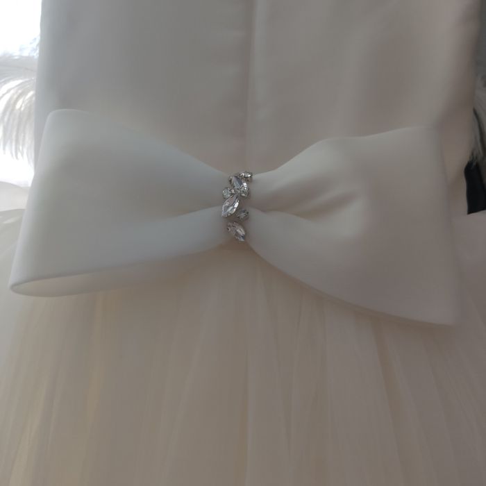 Детска рокля с шлейф