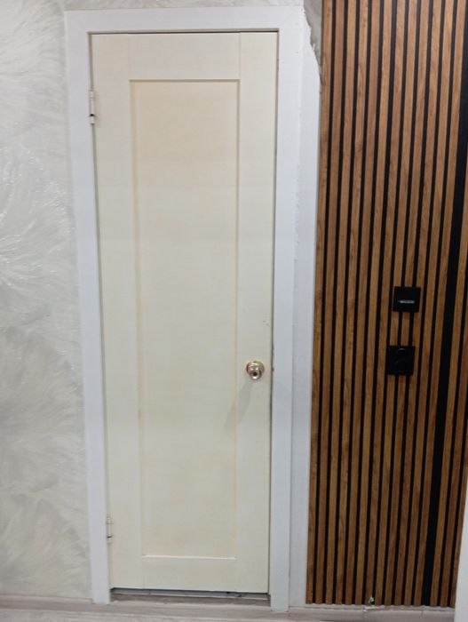 Дверь в нормальном состояниии бу двер ручка работает