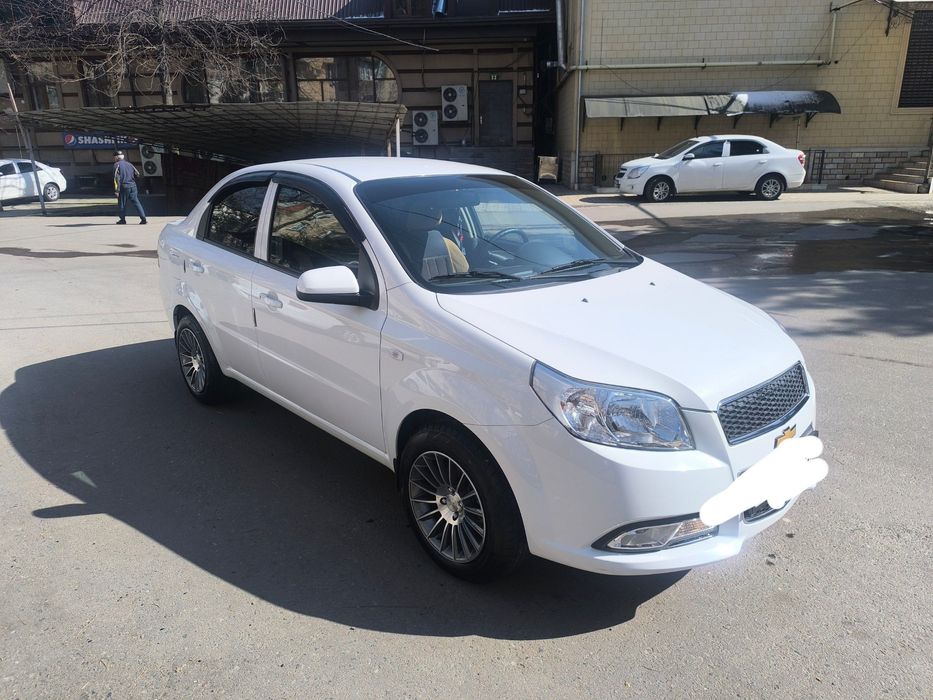 ПродаетсчNexia 3