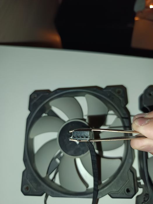 Pachet 2 ventilatoare Corsair ML120 și ML140 magnetic levitation premium