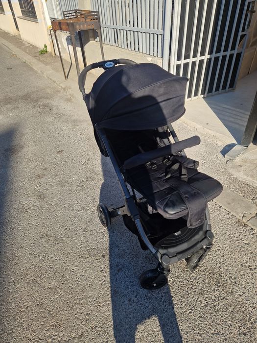 Cărut sport arata ca in imagine