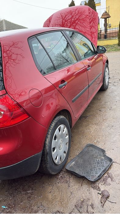 Vând golf 5 , 1.4 benzină an 2007