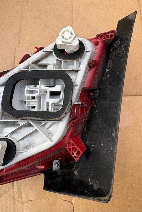 Lampa stop tripla stanga spate Opel Meriva  B 13253627