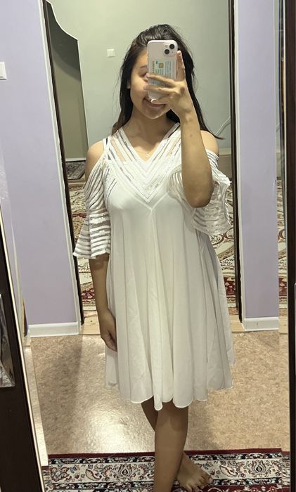 Продаю туфли и платья