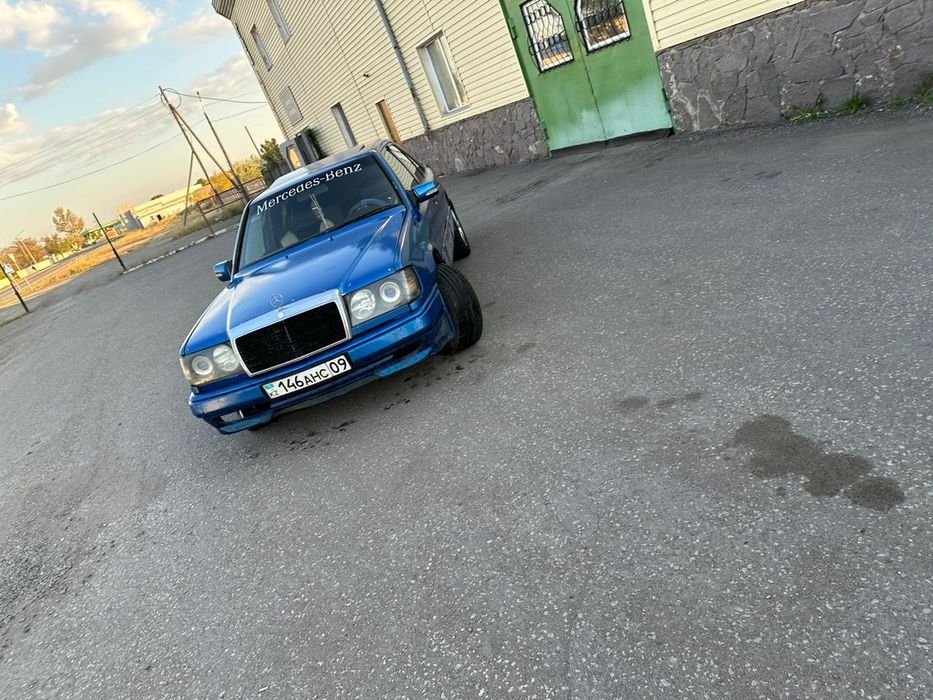 Продам,Срочно Торг.w124