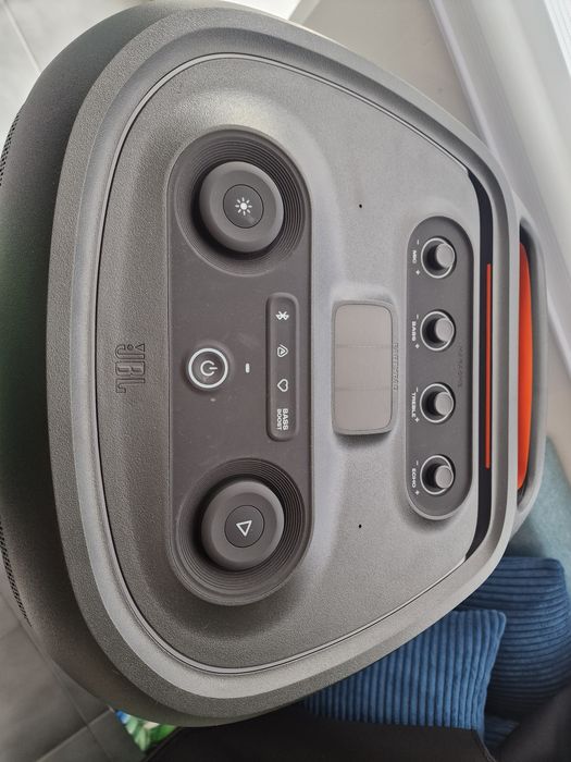 JBL Ultimate partybox 1100w