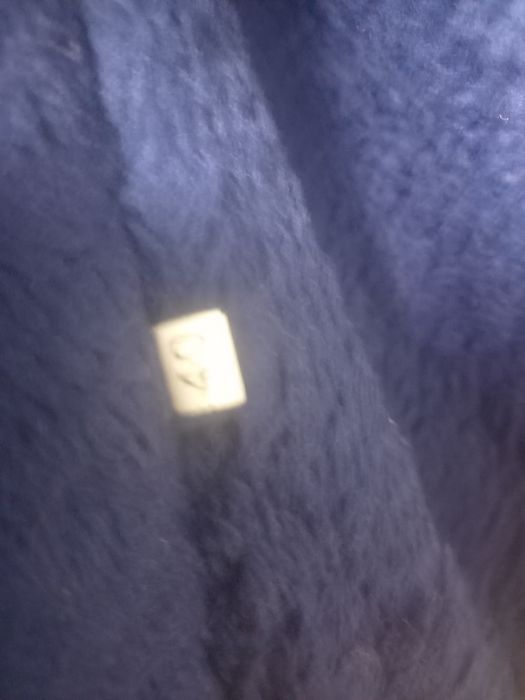 За шоколадку. Детскую куртку